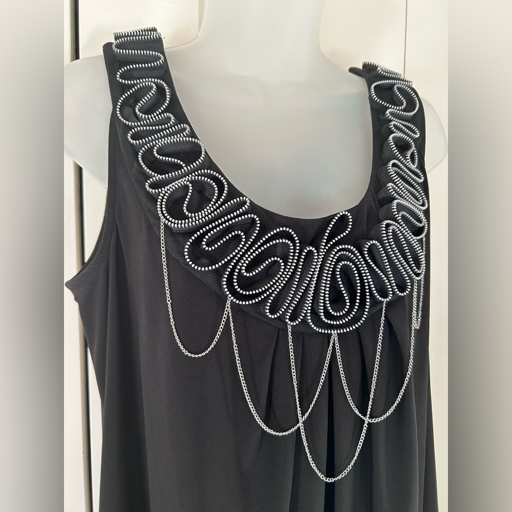 R&M Richard’s stretchy sleeveless tunic with fun zipper embellishment 16 - Picture 10 of 10